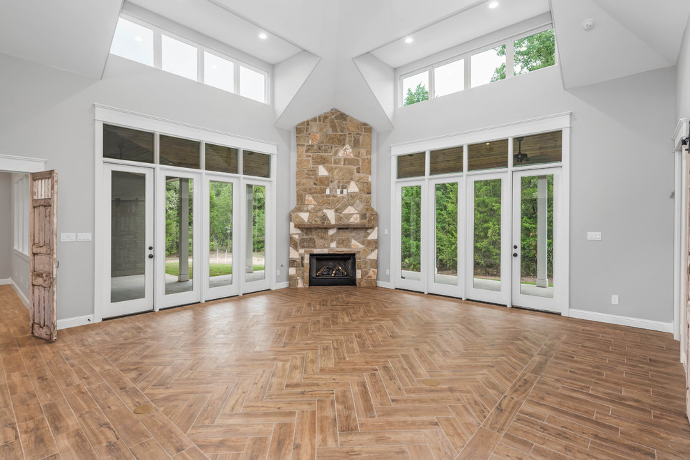 Indian Lakes Farmhouse