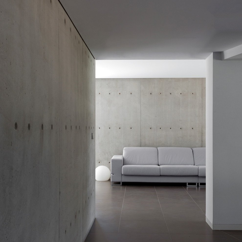 Inspiration for a modern home design in Valencia.