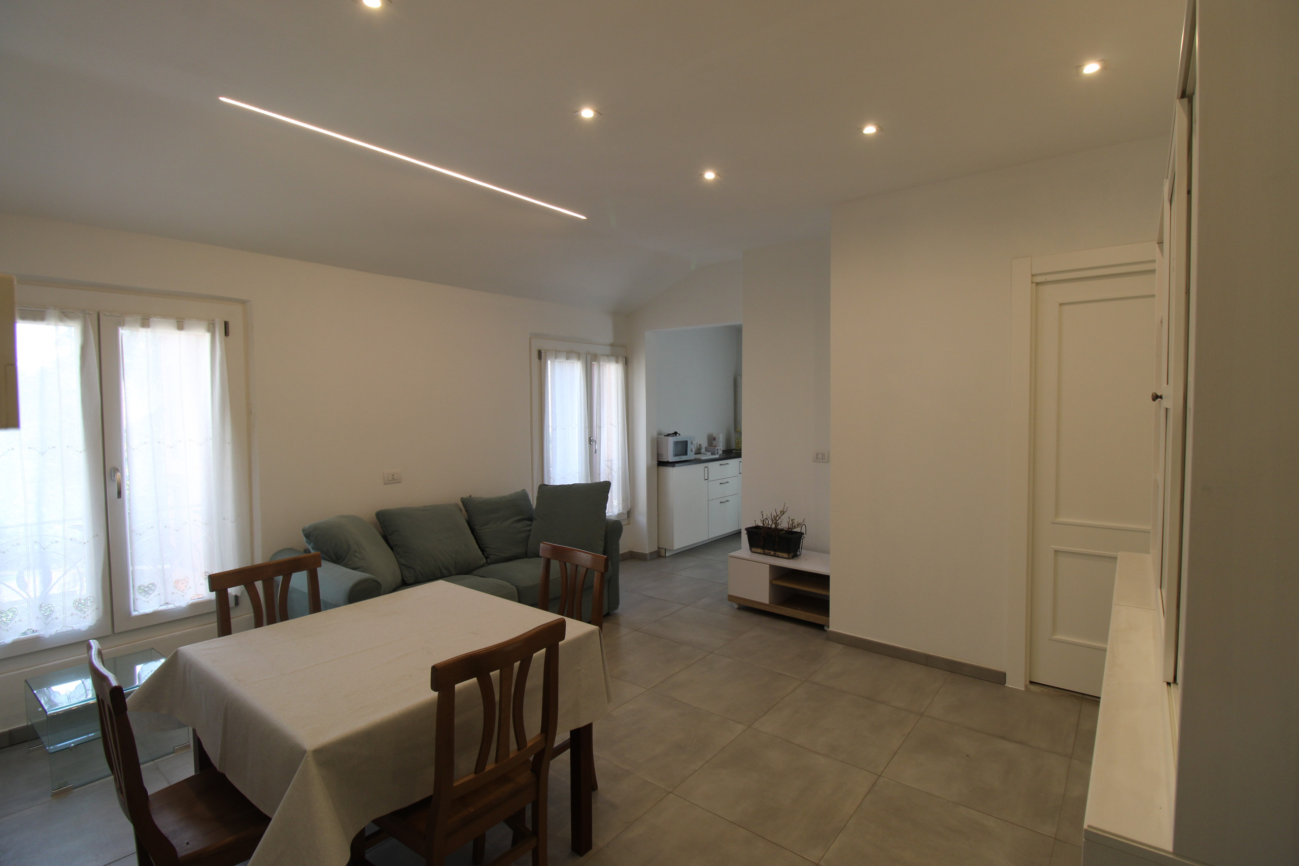 Bilocale 45 MQ Ristrutturato | Ottimizzazione Spazi e Budget Contenuto