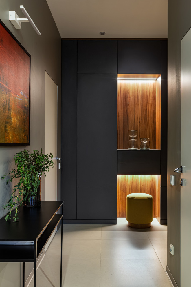 Белый в цвете