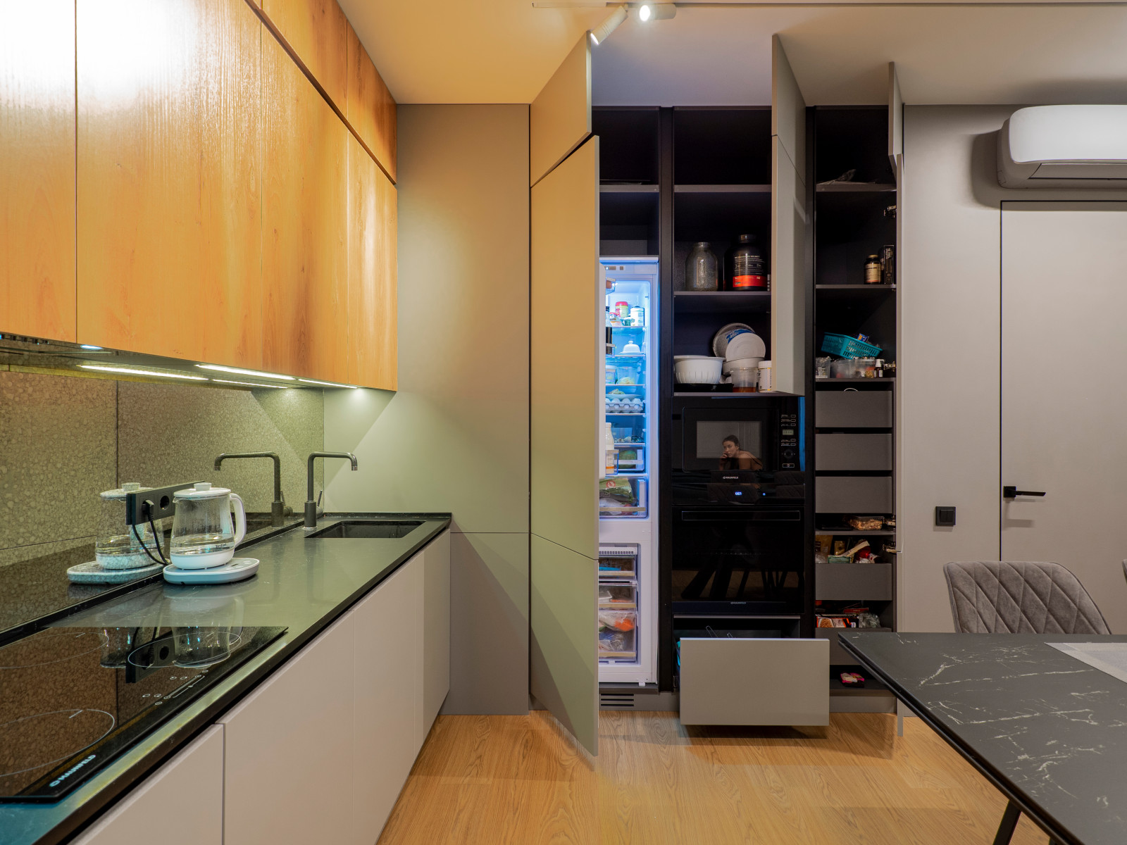 Стильная кухня в минималистичном стиле