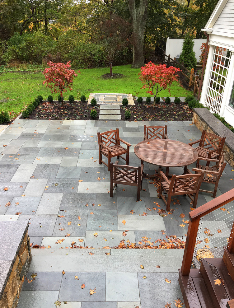 Home design - transitional home design idea in Boston