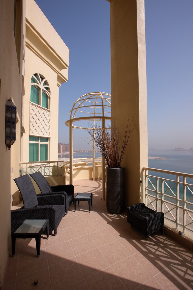 PENTHOUSE WITH VIEWS OF THE BAY