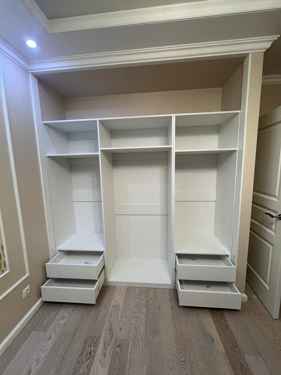 Шкаф купе глянец