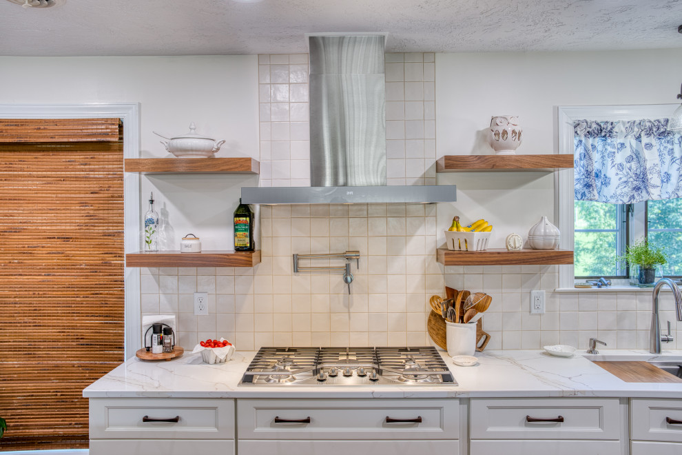 Kitchen - transitional kitchen idea