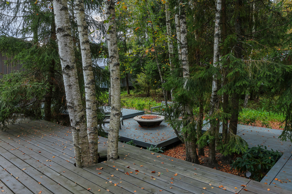 Частный сад в КП "Снегири". Осень.