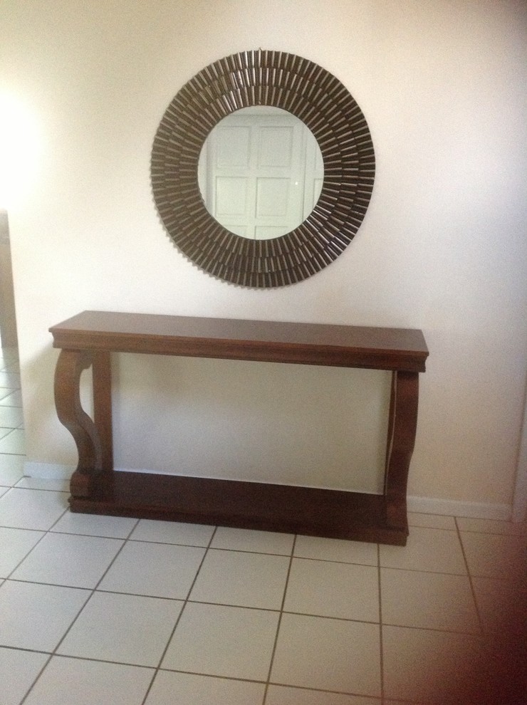 Need help accessorizing console table in entry