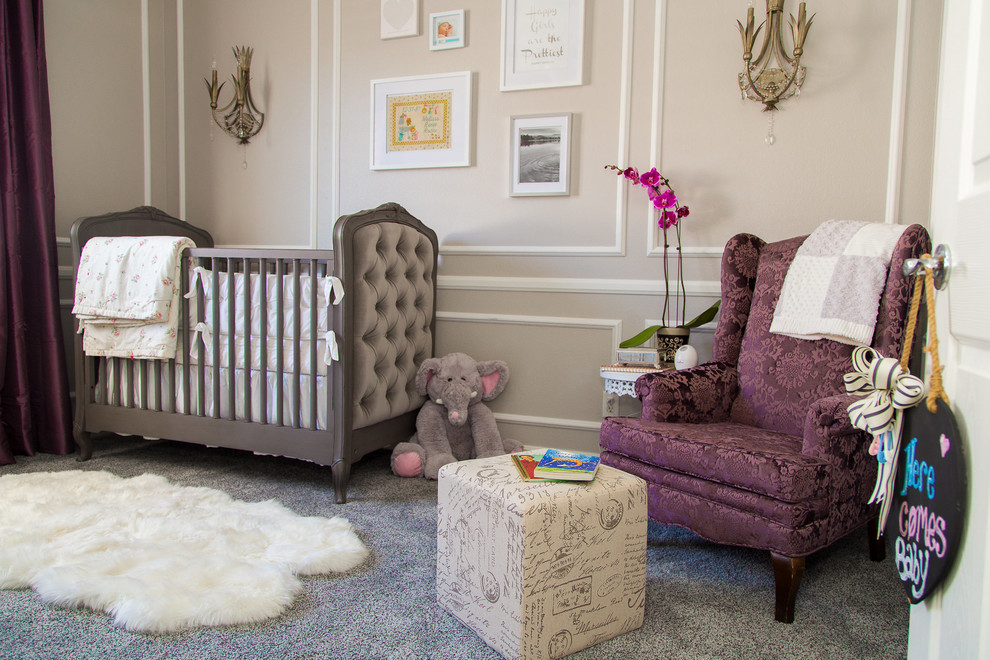ミネアポリスにあるシャビーシック調のおしゃれな赤ちゃん部屋の写真