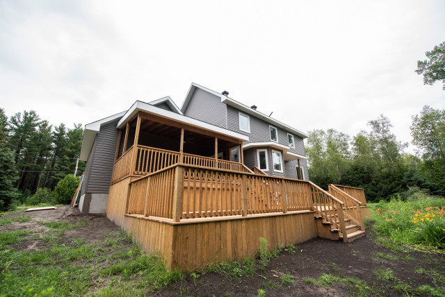 Calypso - Backyard contemporary-deck