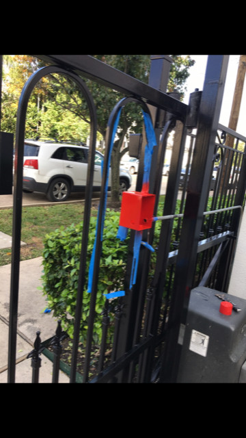 Wrought Iron Fence Renewed & Repainted.