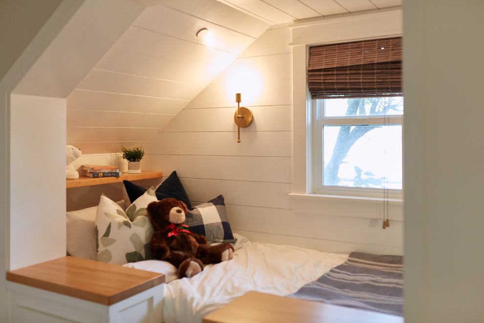 Transitional kids' room photo in San Francisco