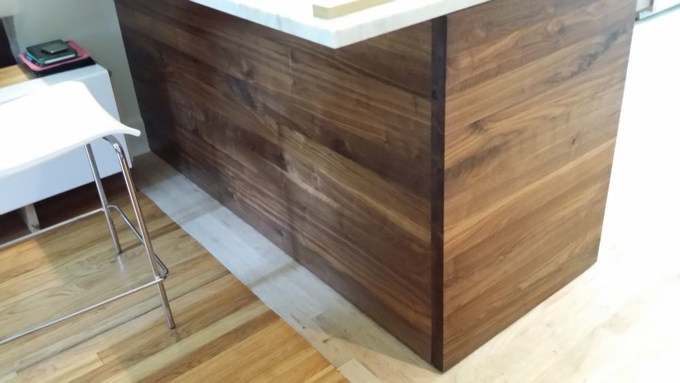 Kitchen - rustic kitchen idea in Philadelphia