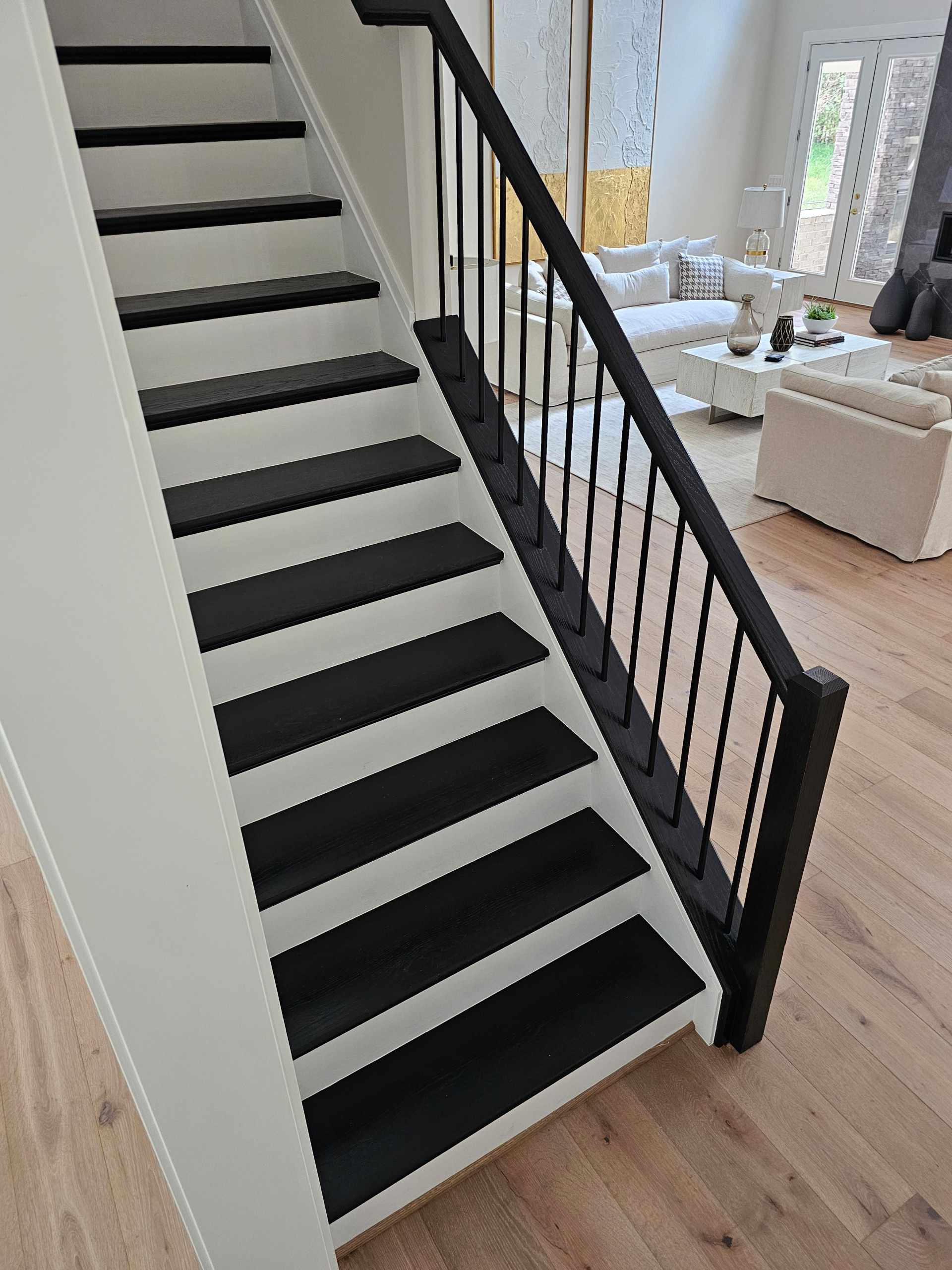 Elegant Curve Elevates Modern Design, Mclean, VA 22101