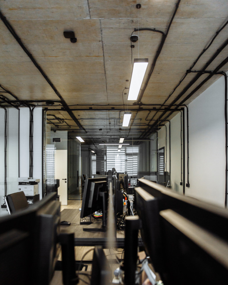 Build project. Office it company