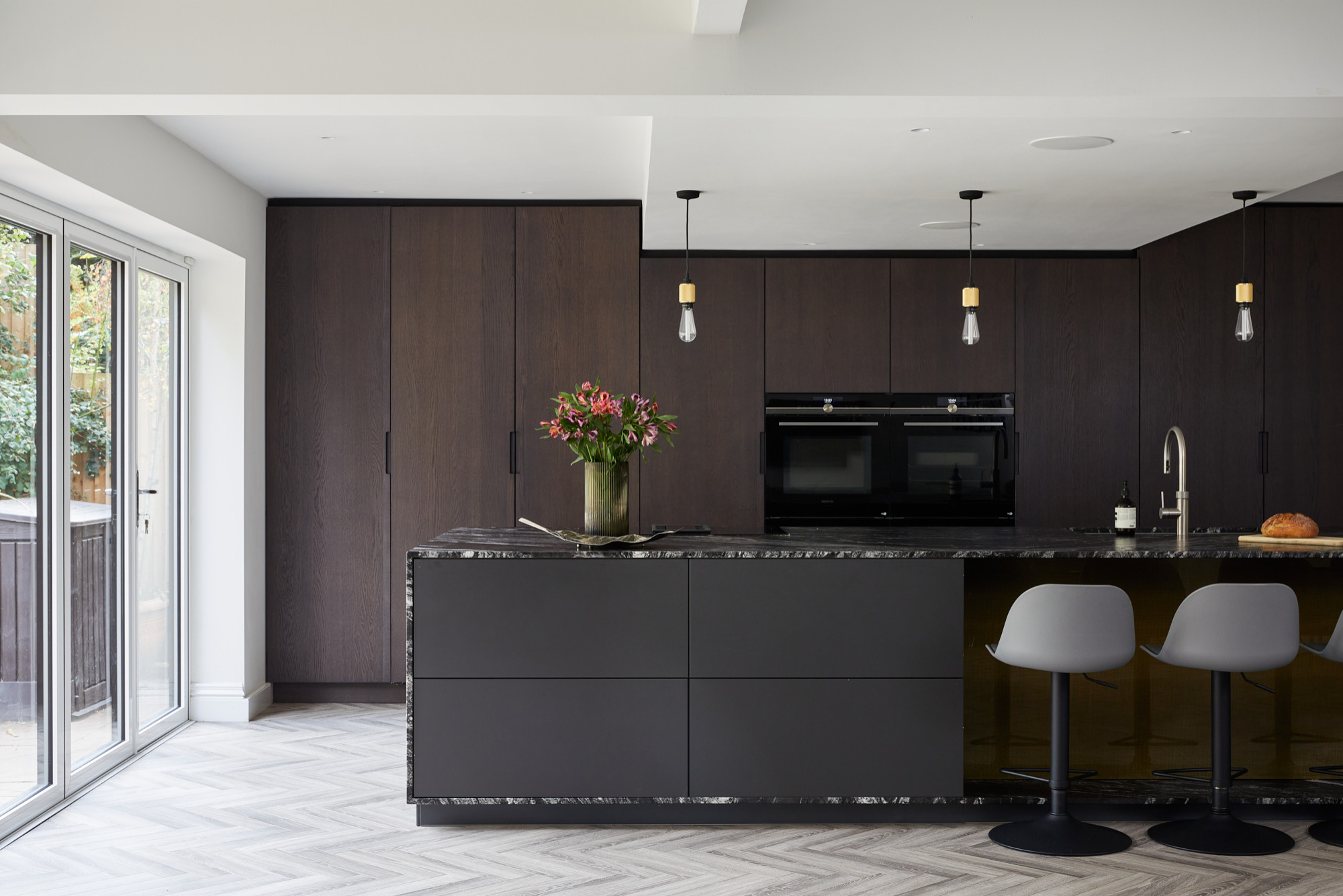 75 Beautiful Kitchen with Flat panel Cabinets Ideas and Designs