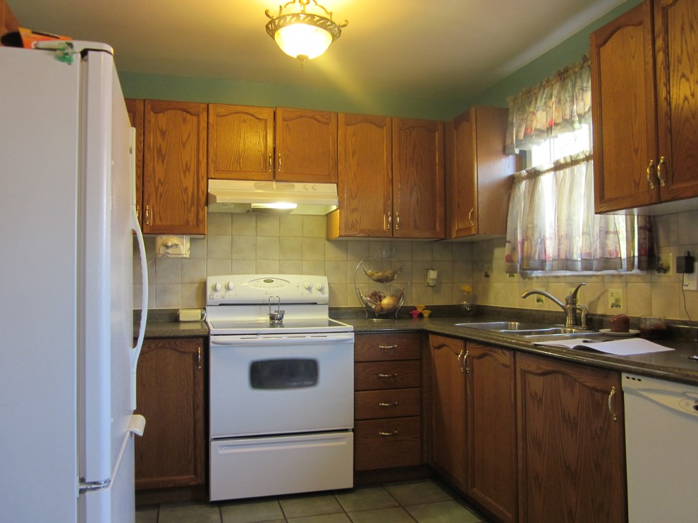 Refrigerator door swing direction?