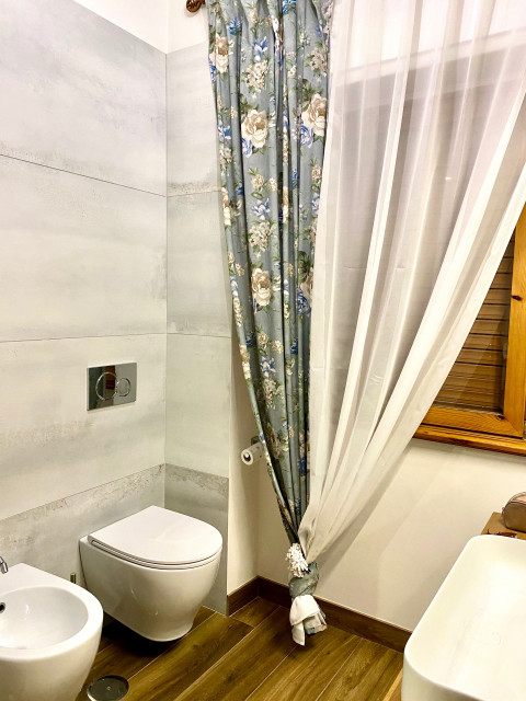 Bagno di tendenza modern-badezimmer