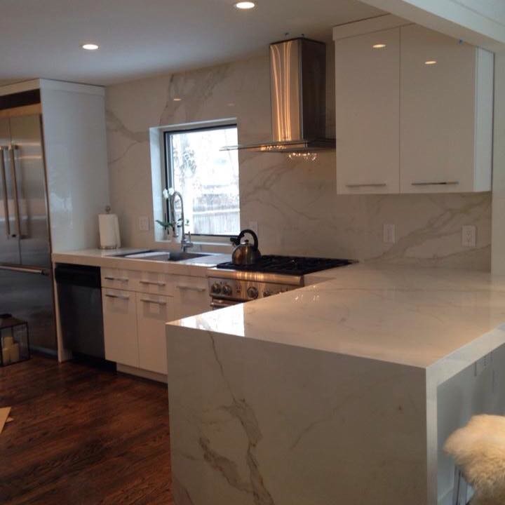 Transitional kitchen photo in Denver