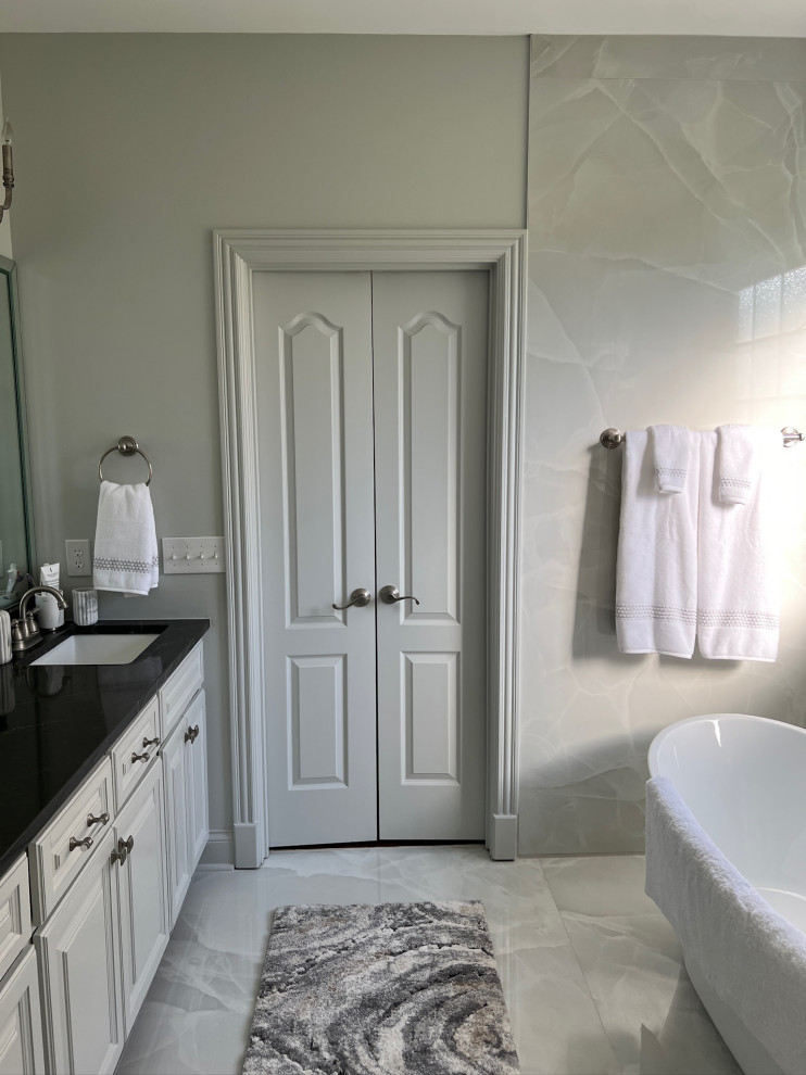 Elegant Fairvue Bathroom