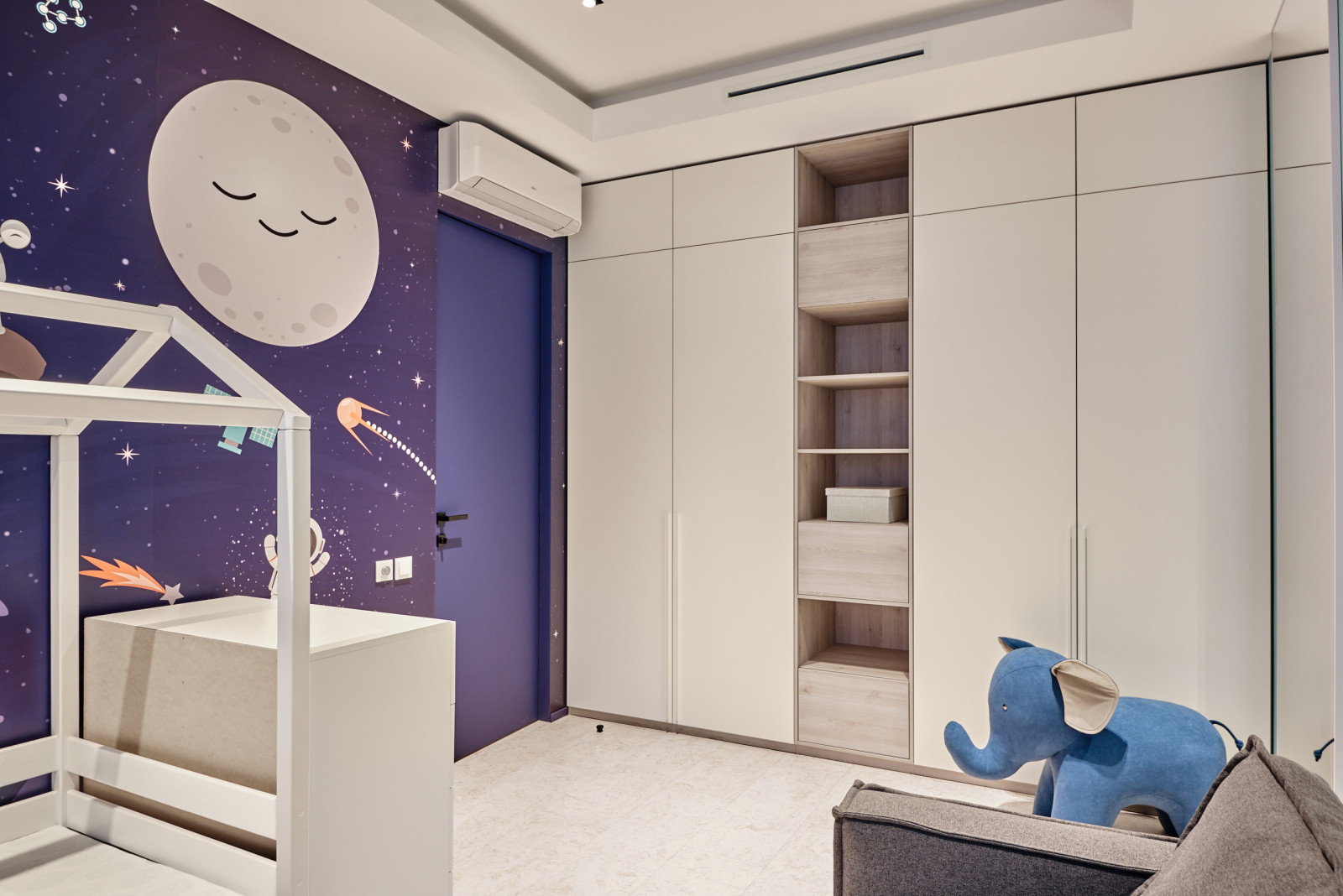 Смольный проспект