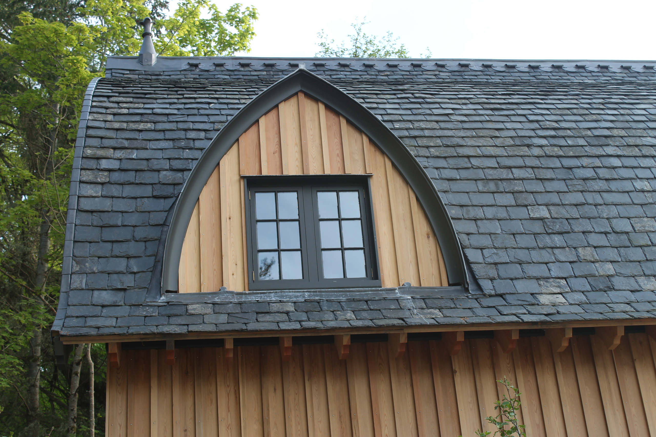 Aldourie castle boathouse