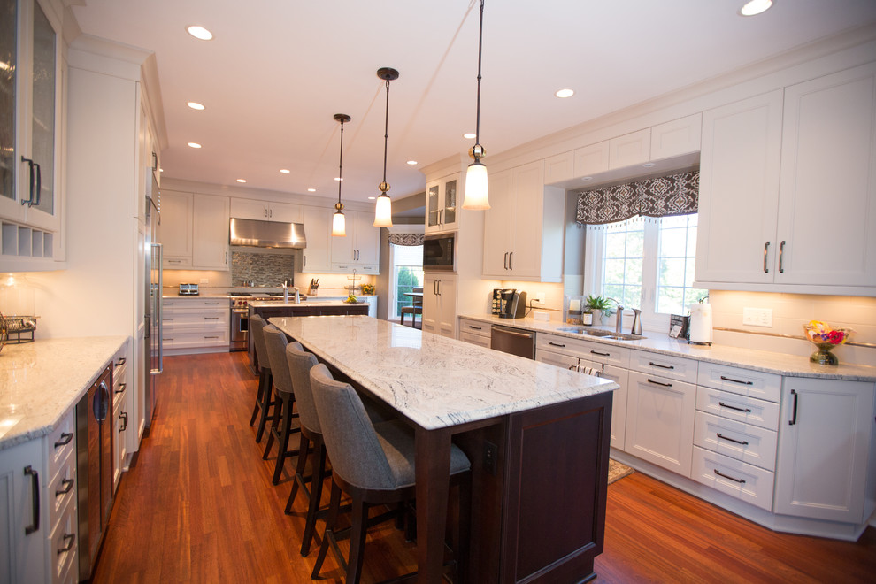 Inspiration for a transitional kitchen remodel in Chicago