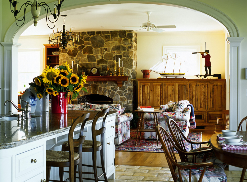 This is an example of a traditional kitchen in Baltimore.