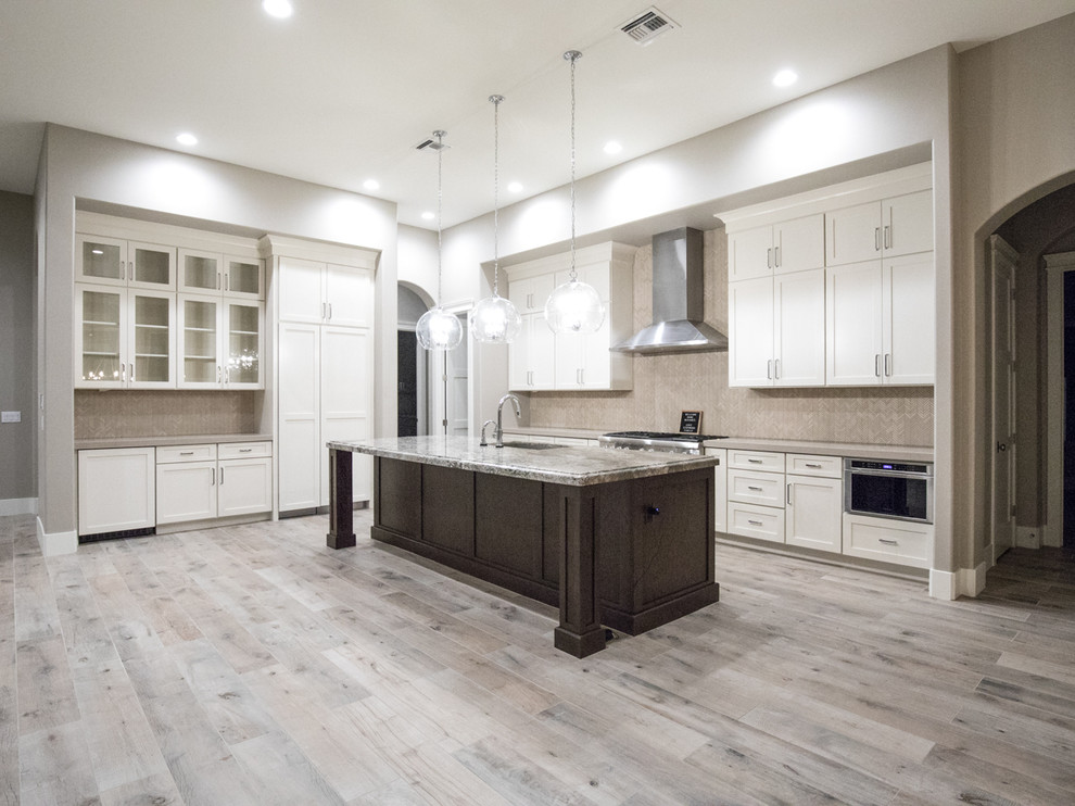 Transitional kitchen photo in Phoenix
