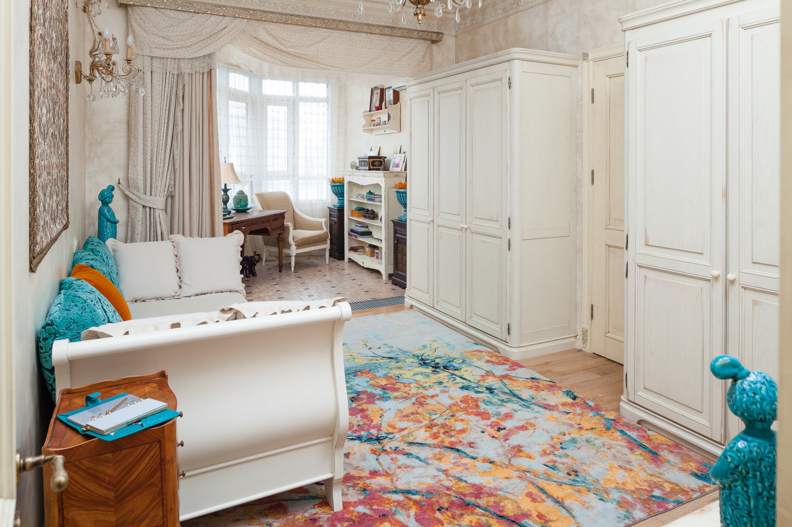 Фото в английском журнале «COVER» с московским интерьером и ковром от "ЗЕФИР"