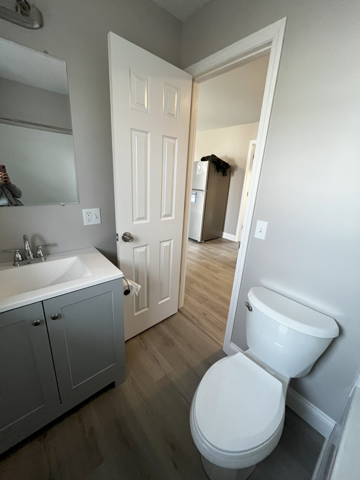 Home design - transitional home design idea in Milwaukee