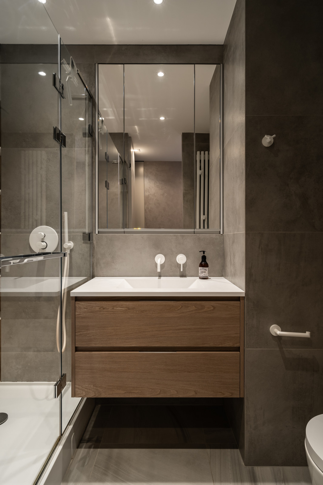 Современная квартира с двумя детскими