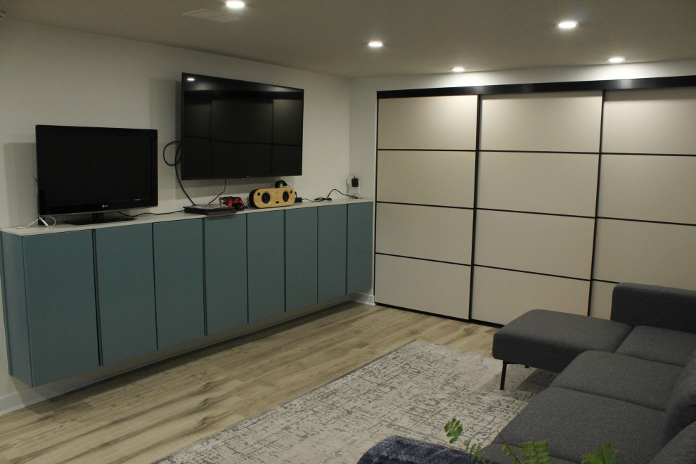 Lyndale Family Room