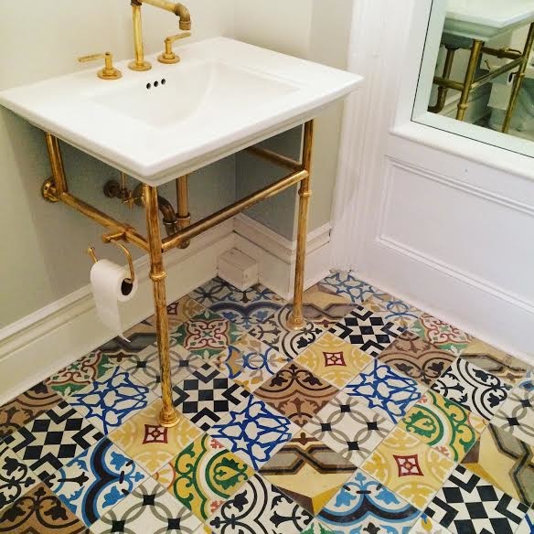 Home design - transitional home design idea in New York