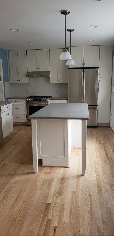 Home design - transitional home design idea in DC Metro