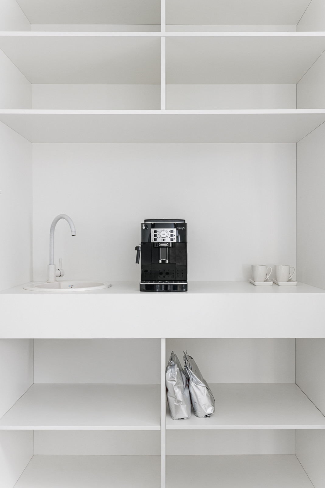 Д-2203  | Шоурум мебели "Mononova" в Москве