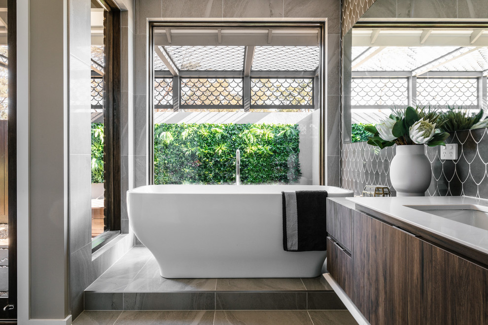 Inspiration for a beach style bathroom in Adelaide.