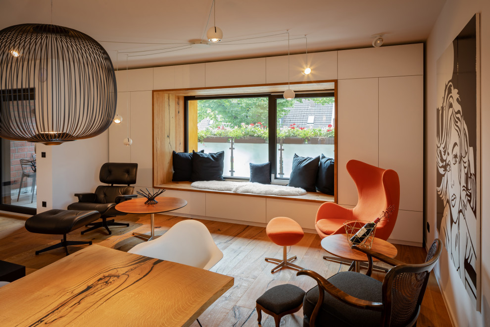 This is an example of a contemporary family room in Dortmund.