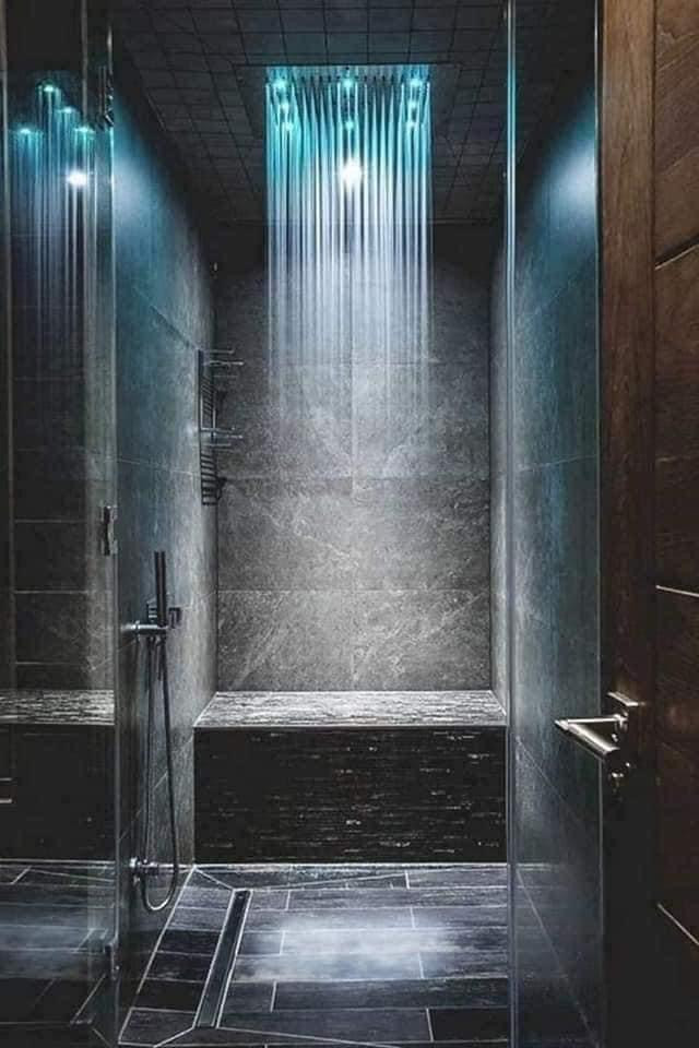 Свежая идея для дизайна: главная ванная комната среднего размера в стиле модернизм с подвесной тумбой - отличное фото интерьера