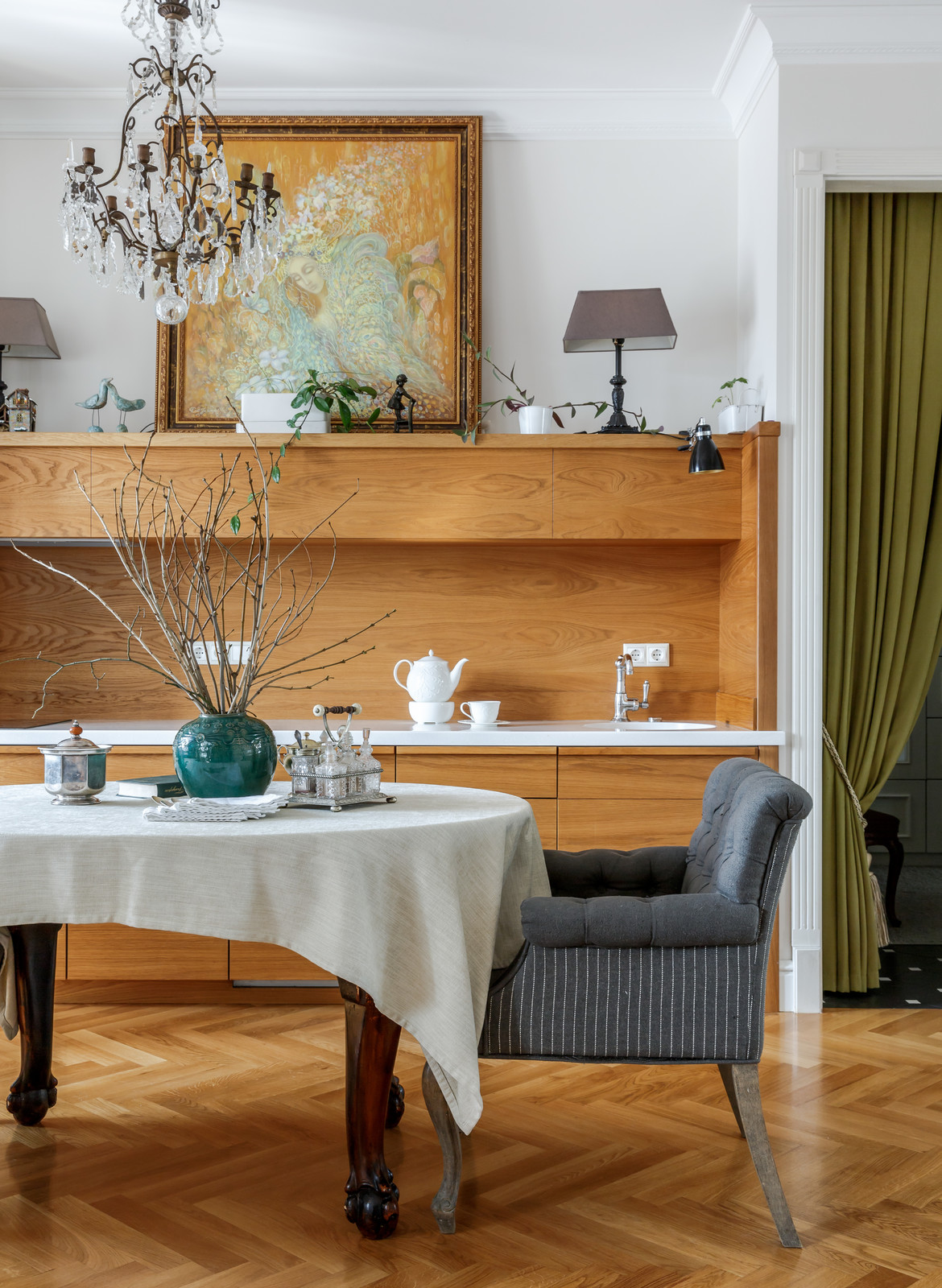 В гостях: Квартира дизайнера в высотке на Котельнической