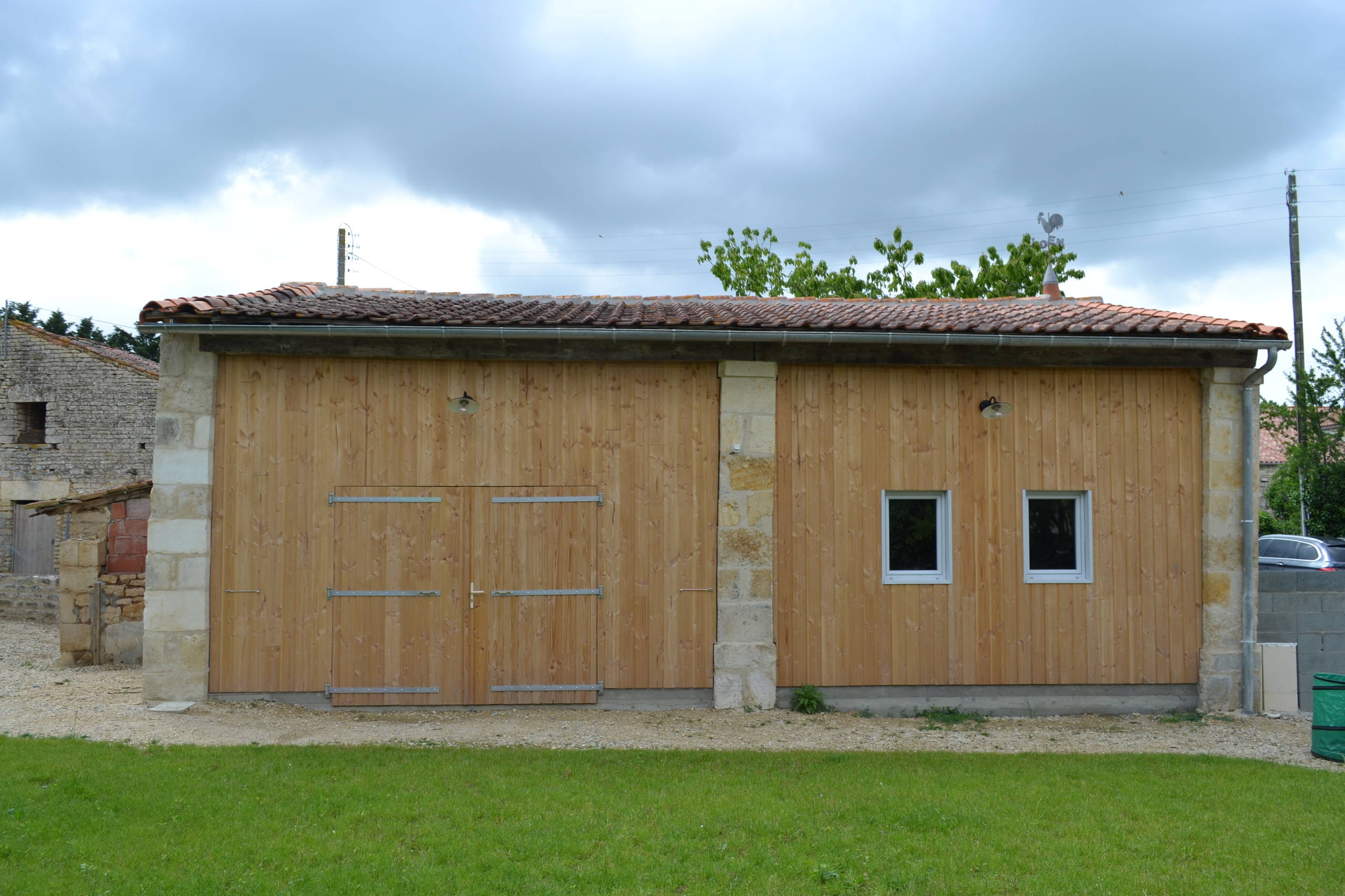Transformation d'une grange en garage près de Niort.