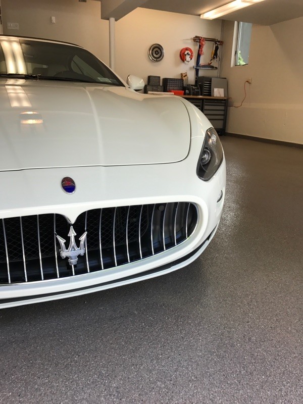 Transitional garage photo in New York