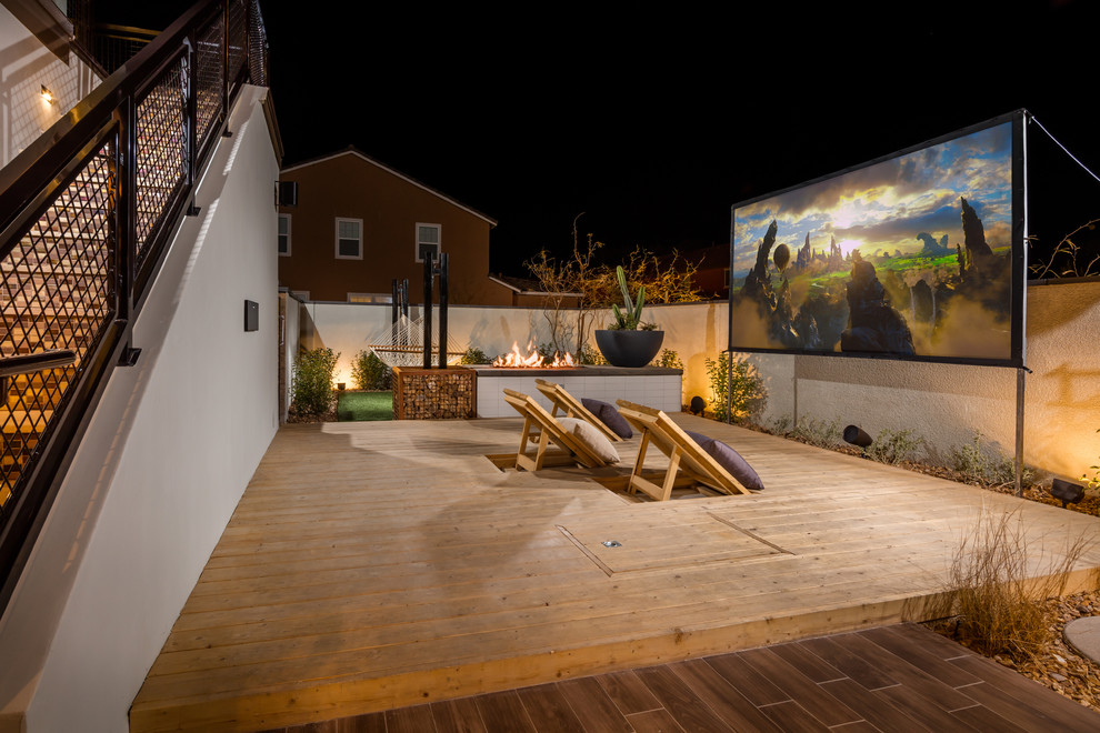 Design ideas for a transitional deck in Los Angeles with no cover.