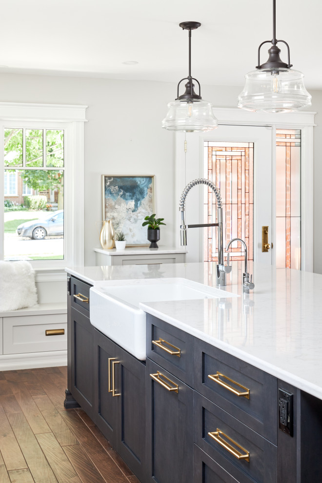 Inspiration for a transitional kitchen remodel in Toronto