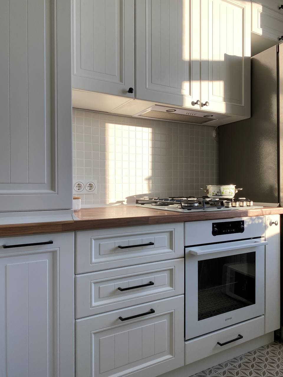 Светлая кухня в Сталинке