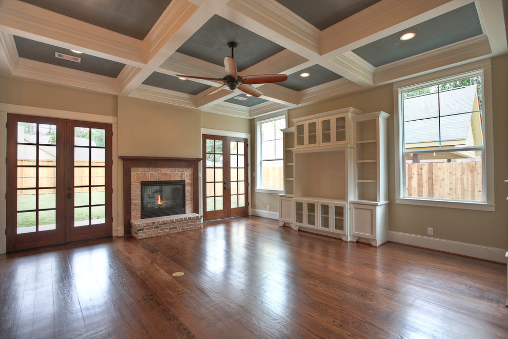 Traditional living room in Houston.
