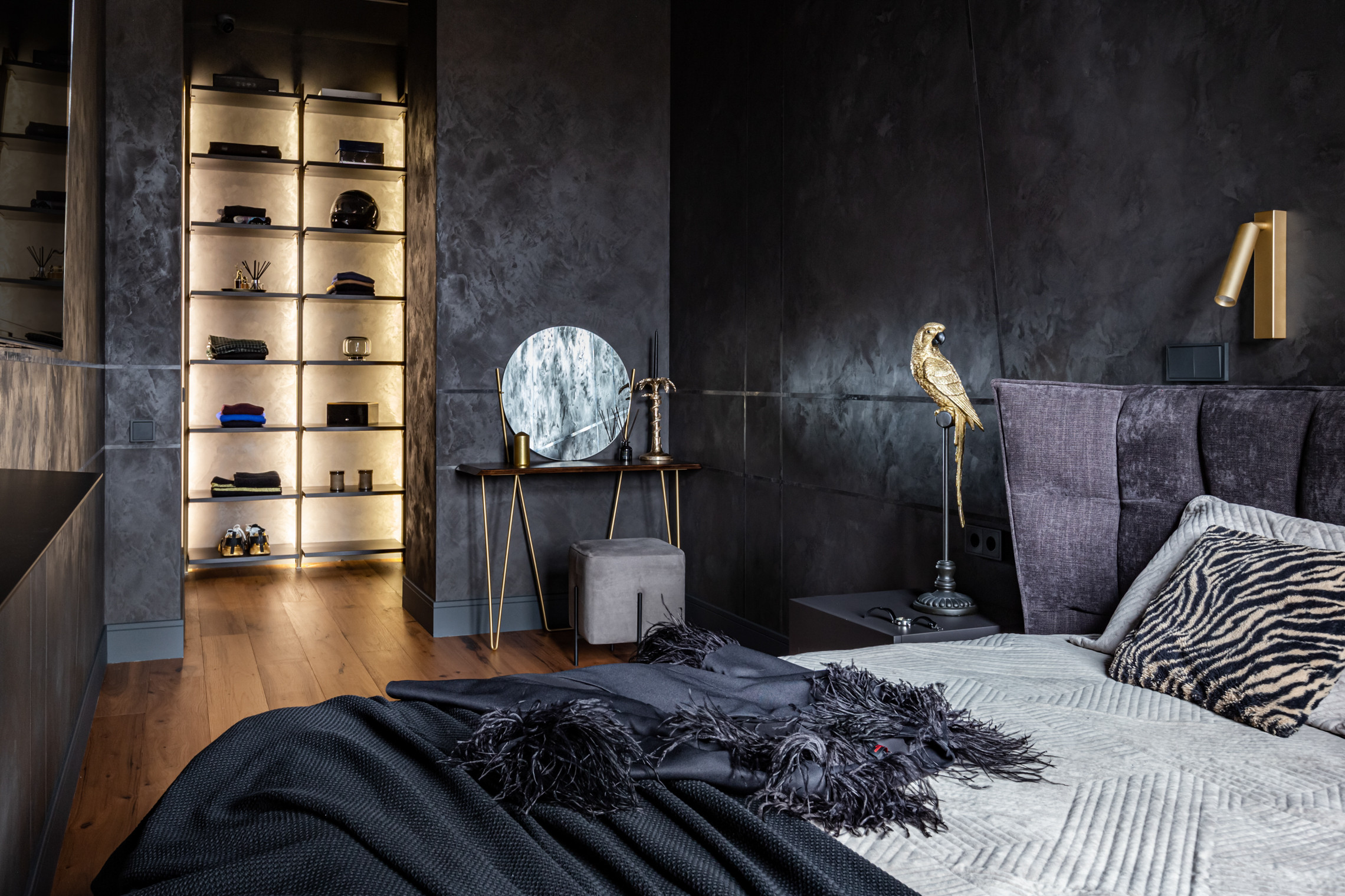 Как использовать чёрный цвет в интерьере спальни - 50 Фото интерьеров