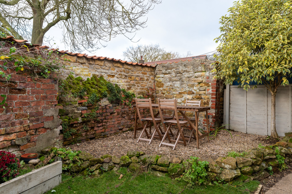 2 Post House - Stage to Sell