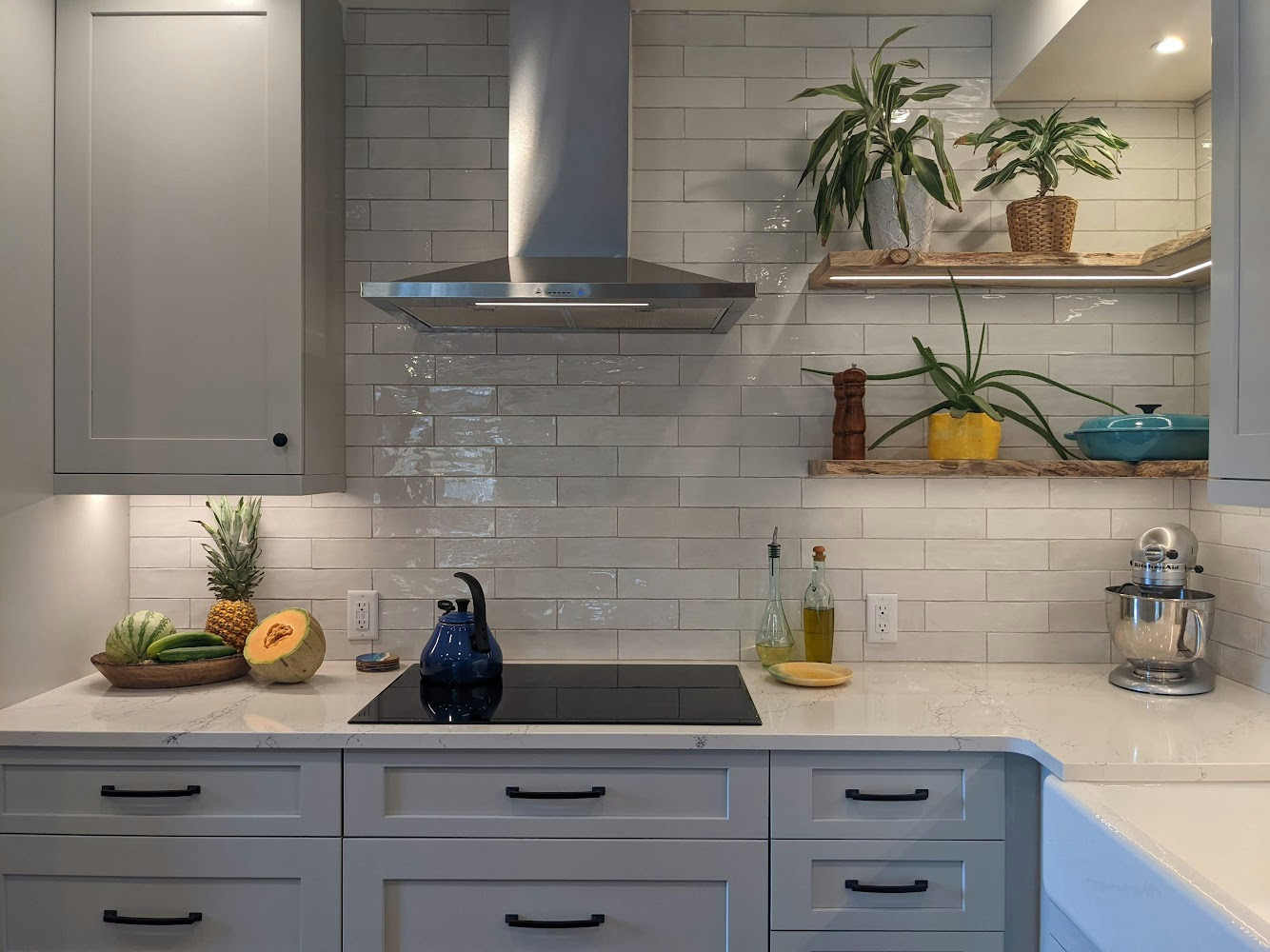 Compact Golden Kitchen