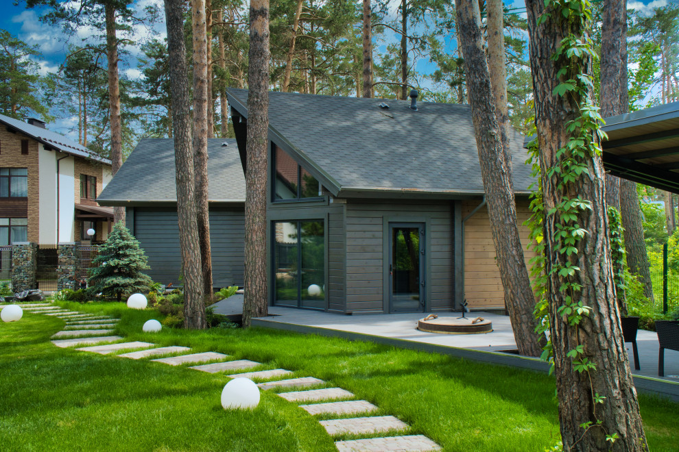 Одноэтажный загородный дом с вторым светом