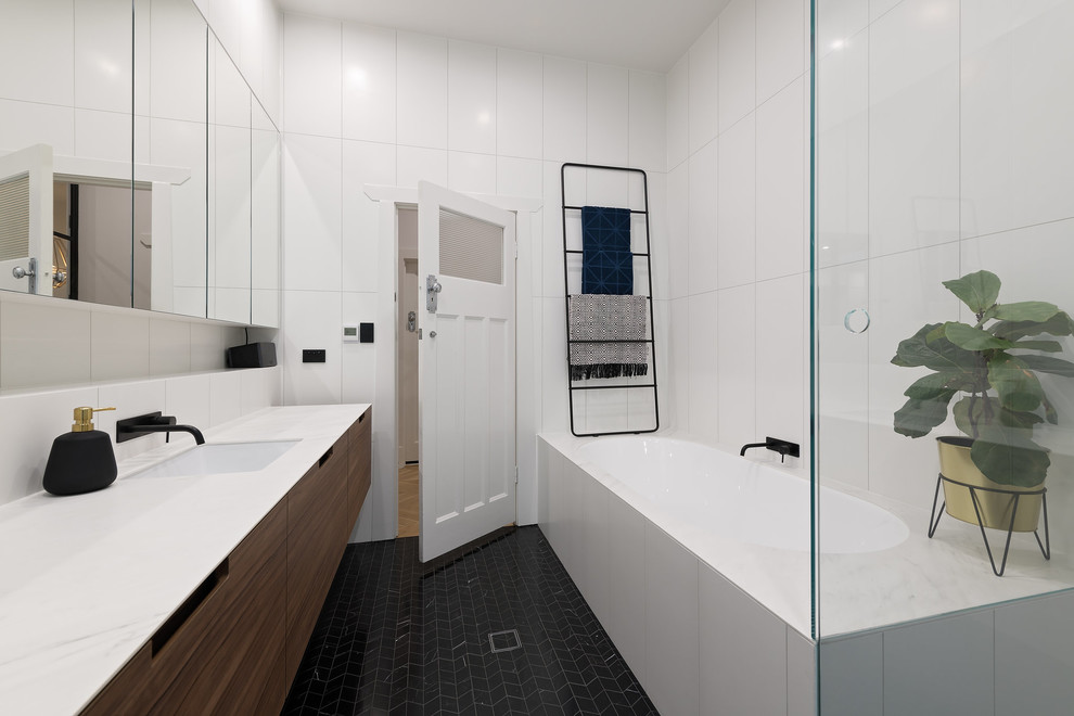Contemporary bathroom in Adelaide.